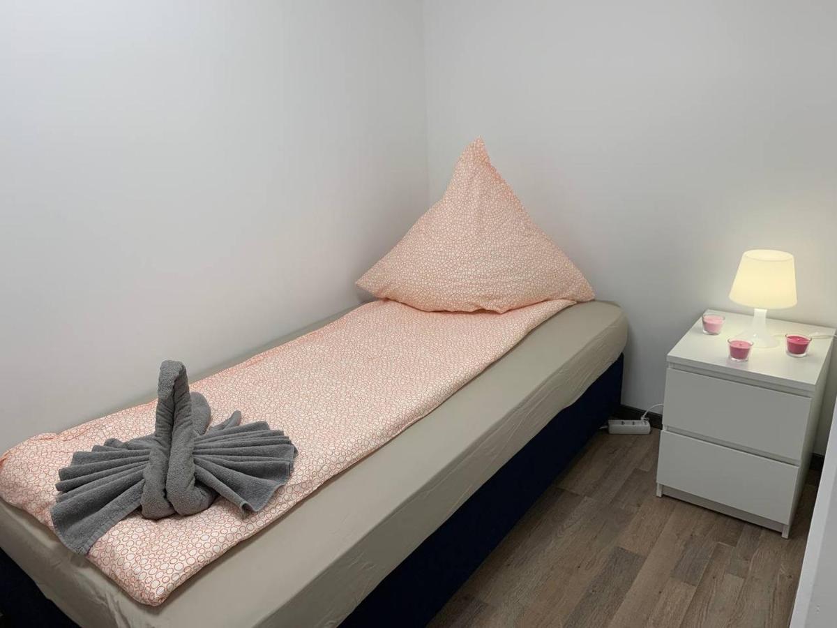 Central Private Rooms In Popular Neighborhood! Кельн Екстер'єр фото