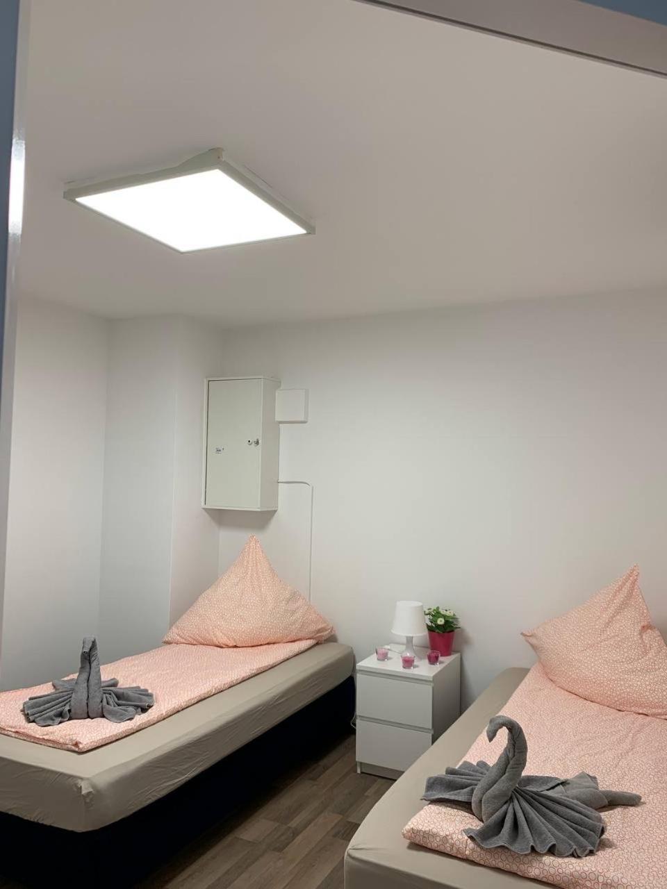 Central Private Rooms In Popular Neighborhood! Кельн Екстер'єр фото